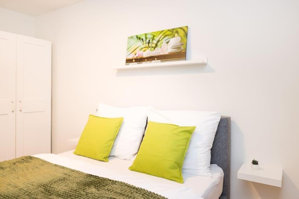 Premium City Apartment With Balcony! Free Garage Parking Included! فيينا المظهر الخارجي الصورة