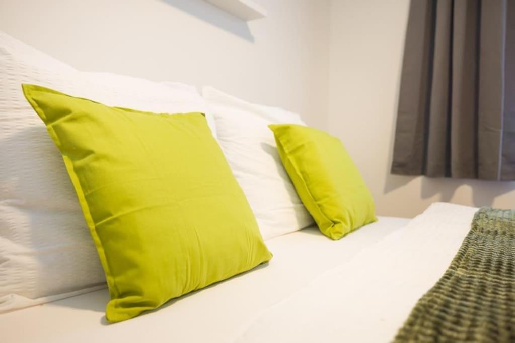 Premium City Apartment With Balcony! Free Garage Parking Included! فيينا المظهر الخارجي الصورة